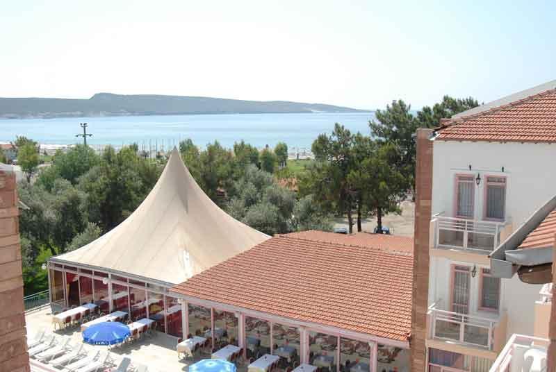 Hanedan Beach Hotel フォチャ エクステリア 写真