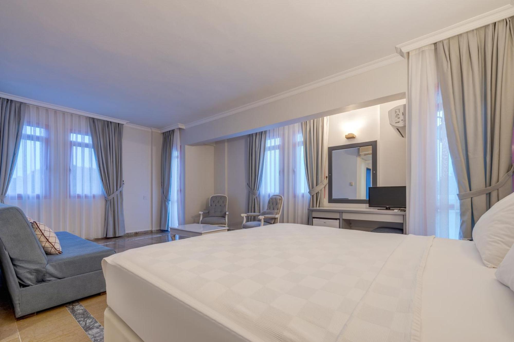 Hanedan Beach Hotel フォチャ エクステリア 写真