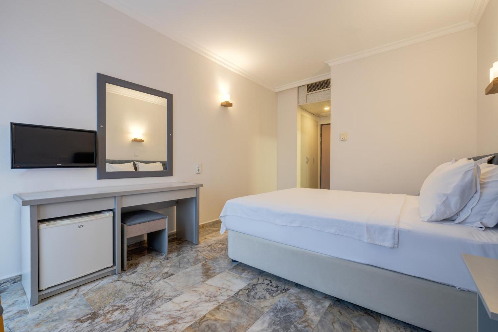Hanedan Beach Hotel フォチャ エクステリア 写真