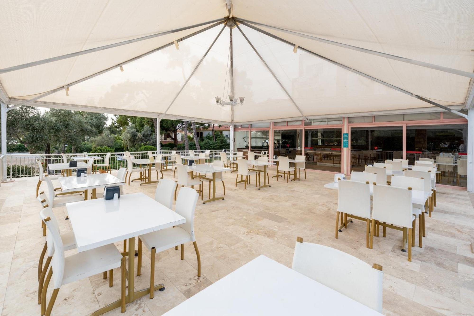 Hanedan Beach Hotel フォチャ エクステリア 写真