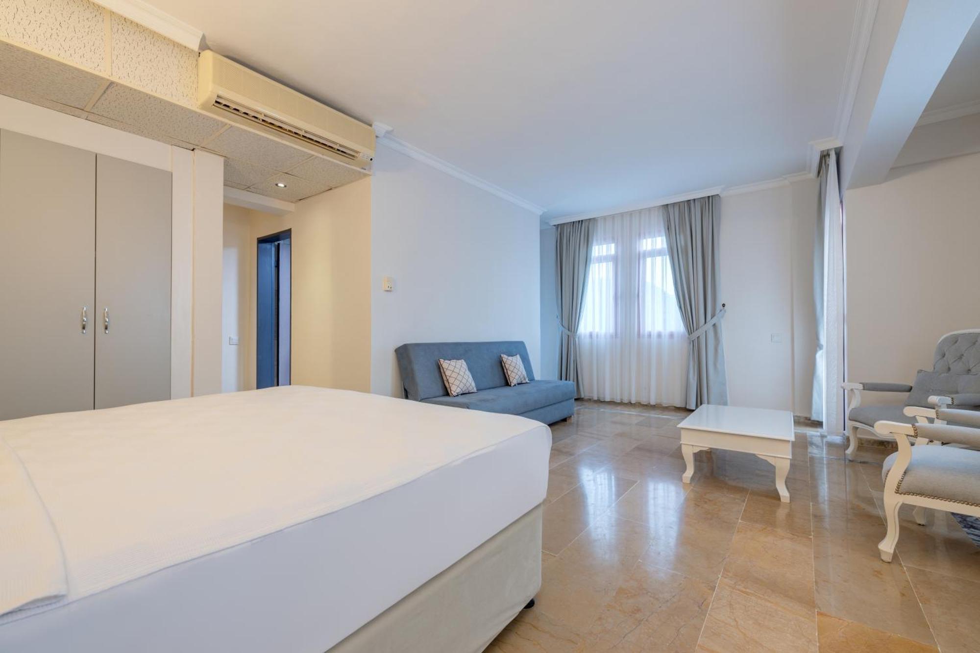 Hanedan Beach Hotel フォチャ エクステリア 写真