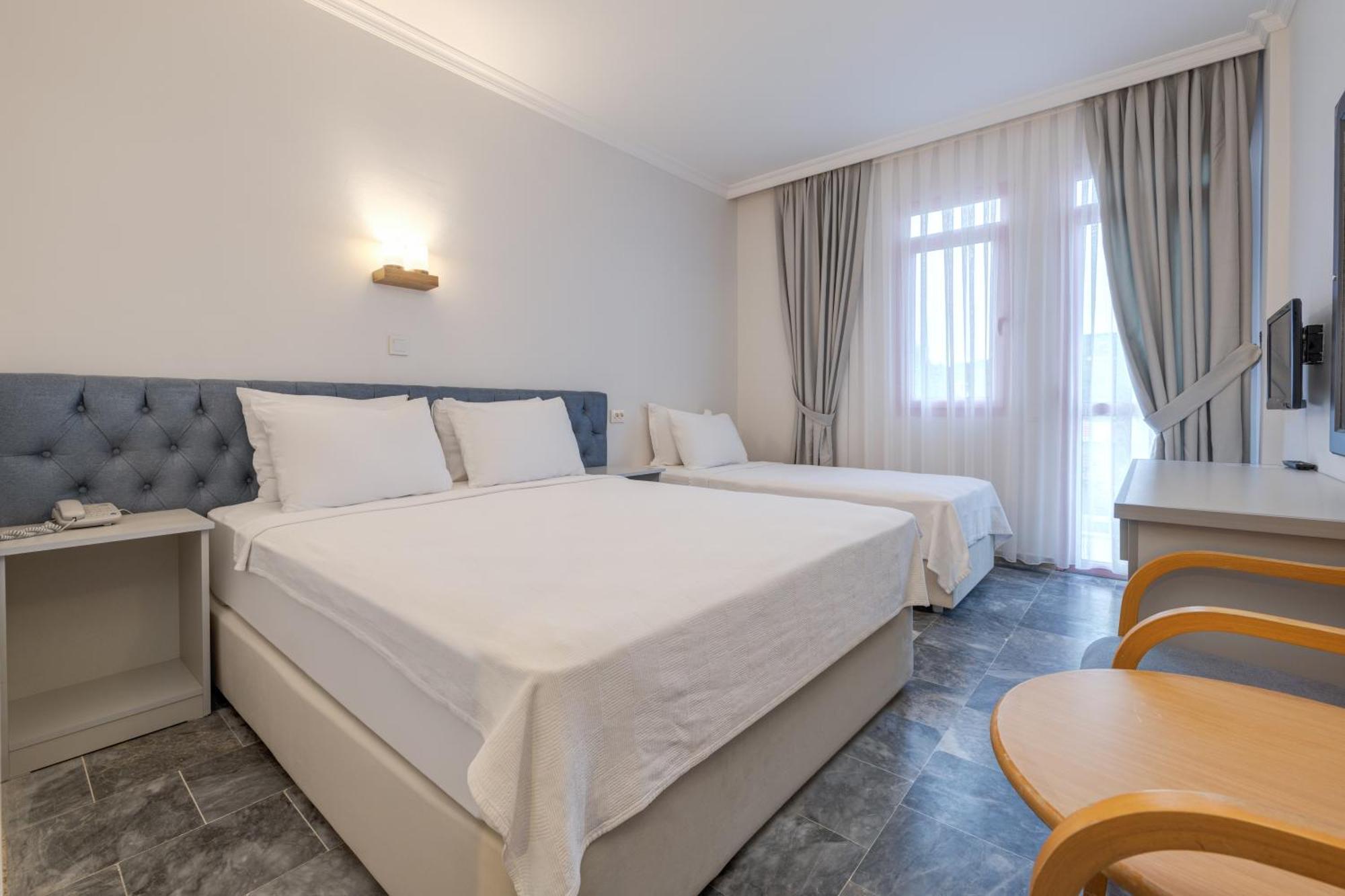 Hanedan Beach Hotel フォチャ エクステリア 写真