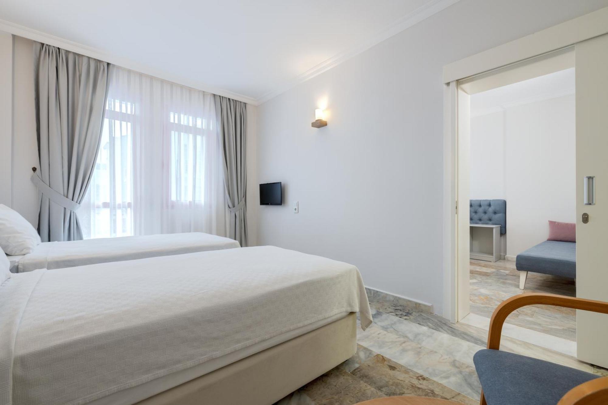 Hanedan Beach Hotel フォチャ エクステリア 写真