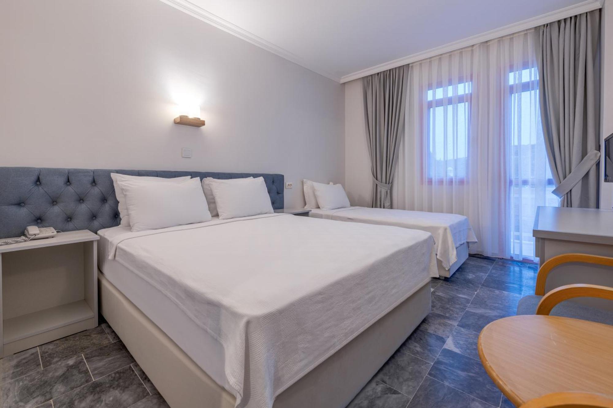 Hanedan Beach Hotel フォチャ エクステリア 写真