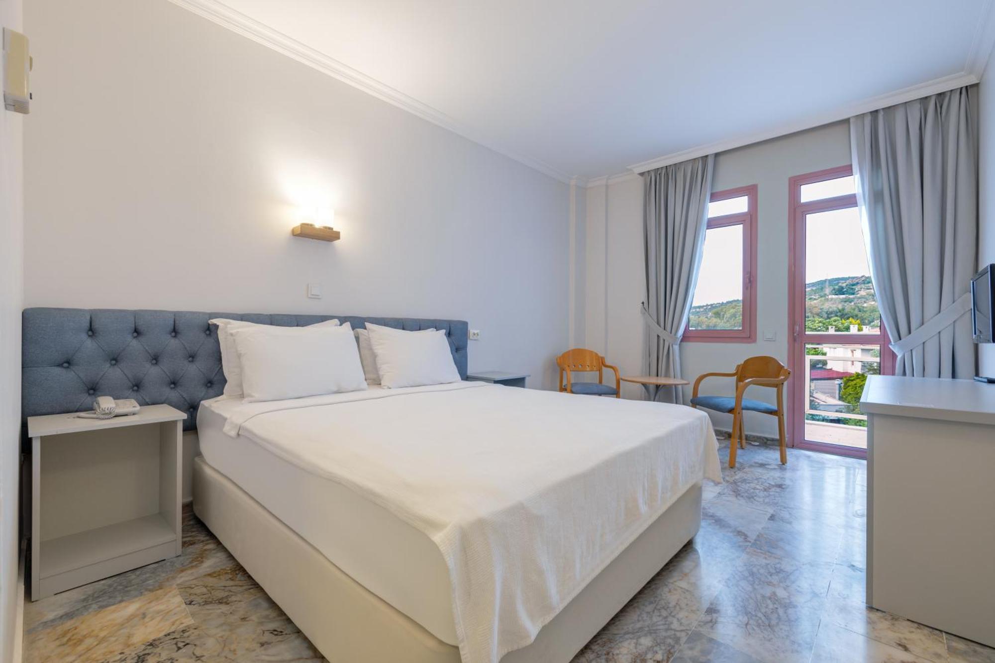 Hanedan Beach Hotel フォチャ エクステリア 写真
