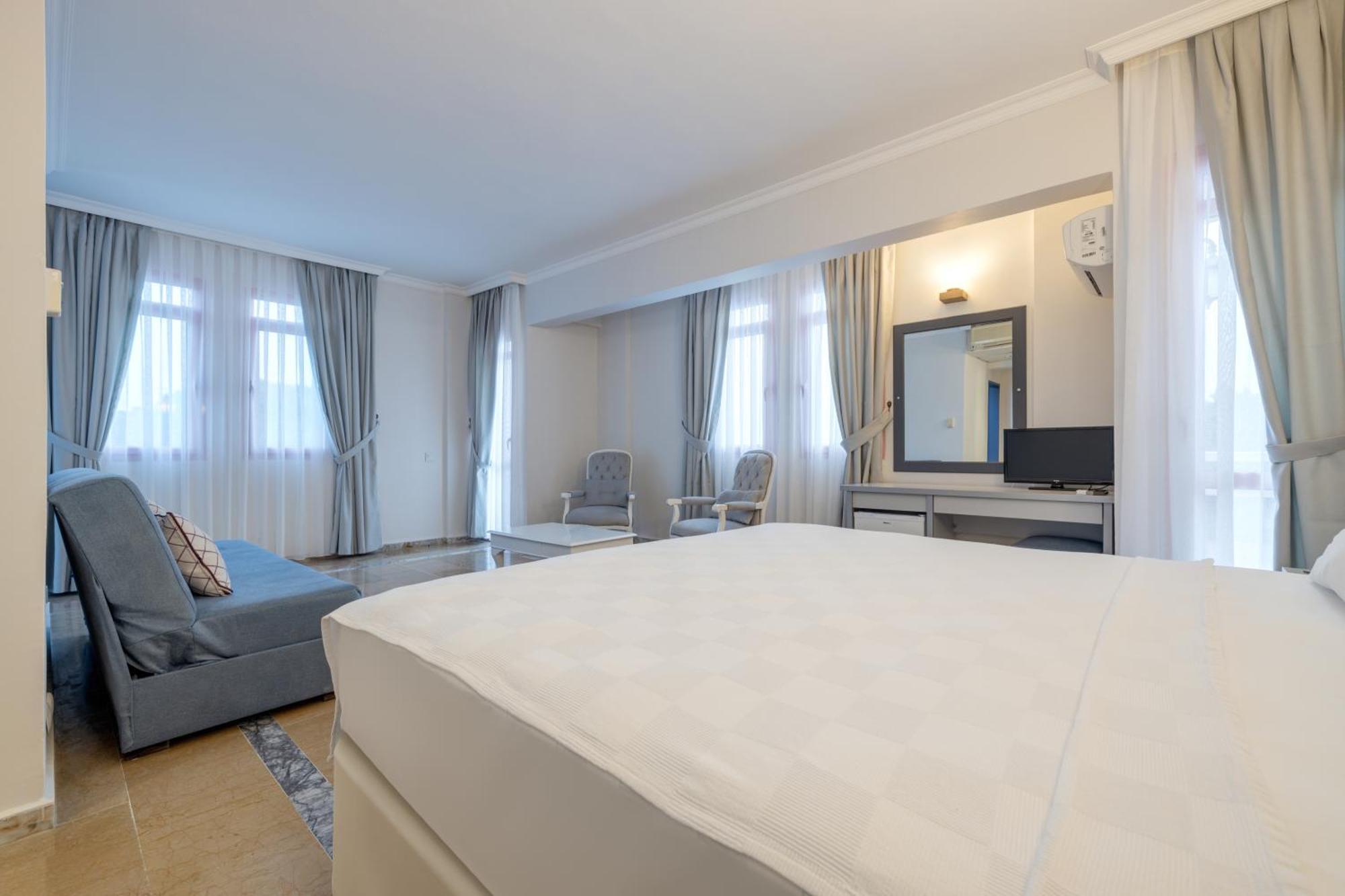 Hanedan Beach Hotel フォチャ エクステリア 写真