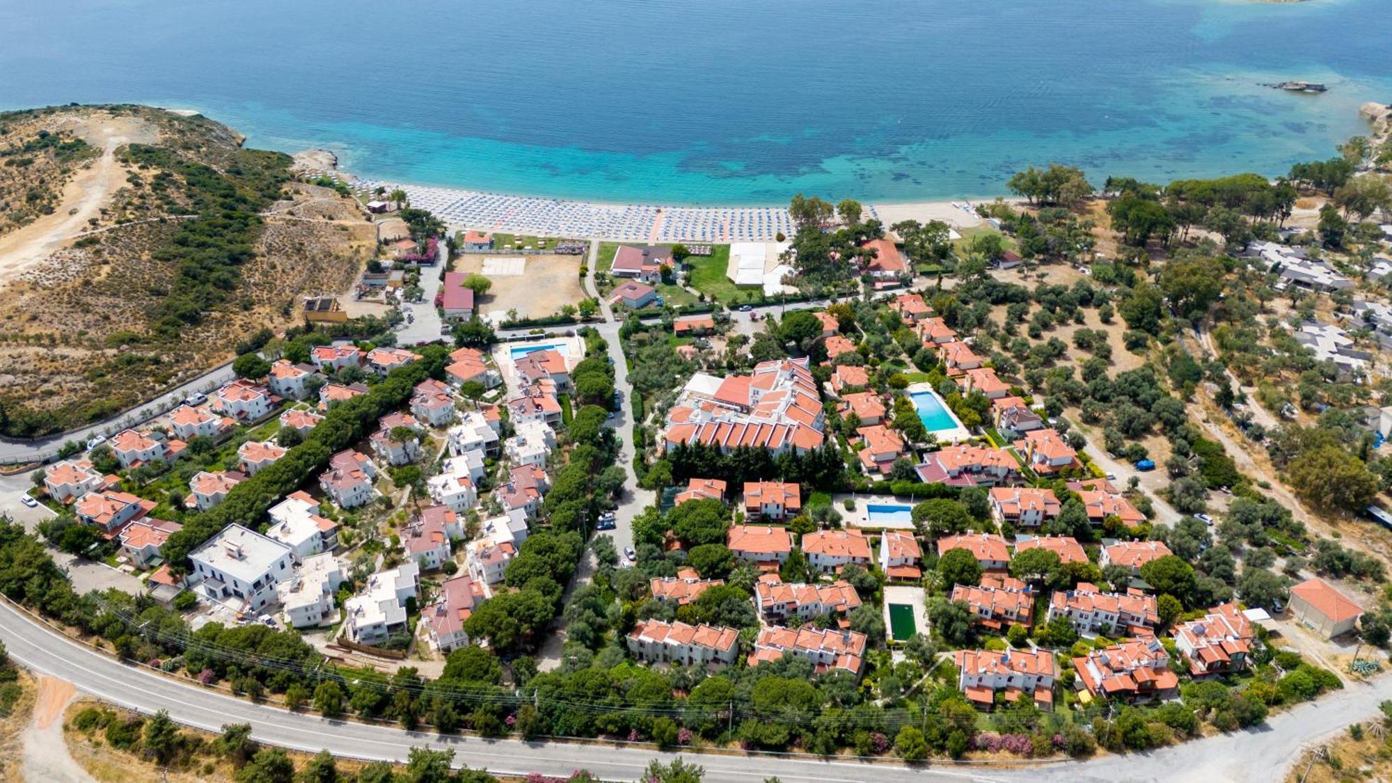 Hanedan Beach Hotel フォチャ エクステリア 写真