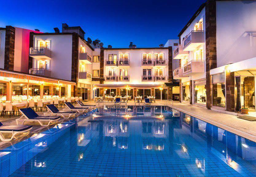 Hanedan Beach Hotel フォチャ エクステリア 写真