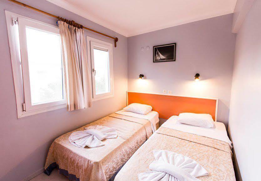 Hanedan Beach Hotel フォチャ エクステリア 写真